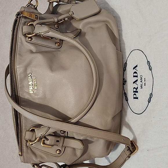 Prada beige smooth leather tote bag with strap - Picture 1 of 7